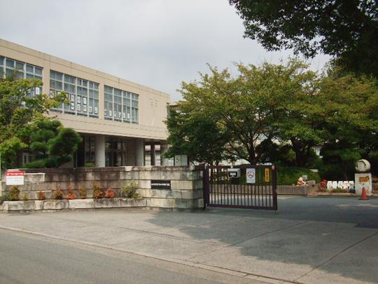Junior high school. Kakogawa Municipal Kakogawa to junior high school 2042m