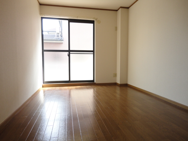 Other room space. Western-style is 6 Pledge!