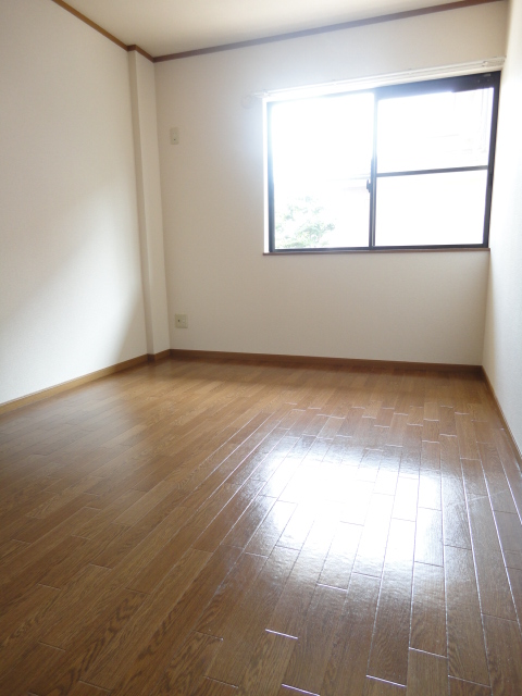 Other room space. Western-style is 6 Pledge!