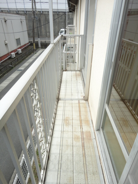 Balcony. Per diem good south-facing balcony - ^^