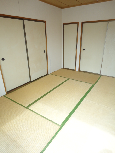Other room space. Balcony - Japanese-style room 6 quires from ^^