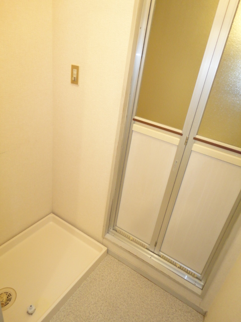 Other room space. Washing machine in the room ^^