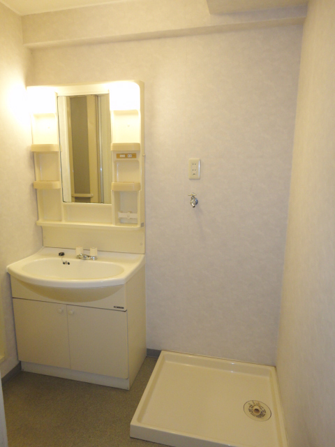 Washroom. Basin dressing room ^^