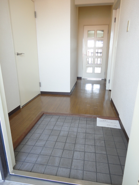 Entrance. It is entrance!