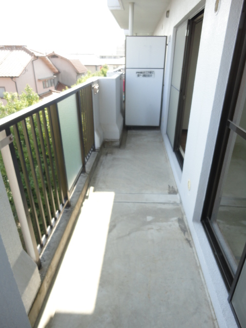 Balcony. Wide balcony sunny!