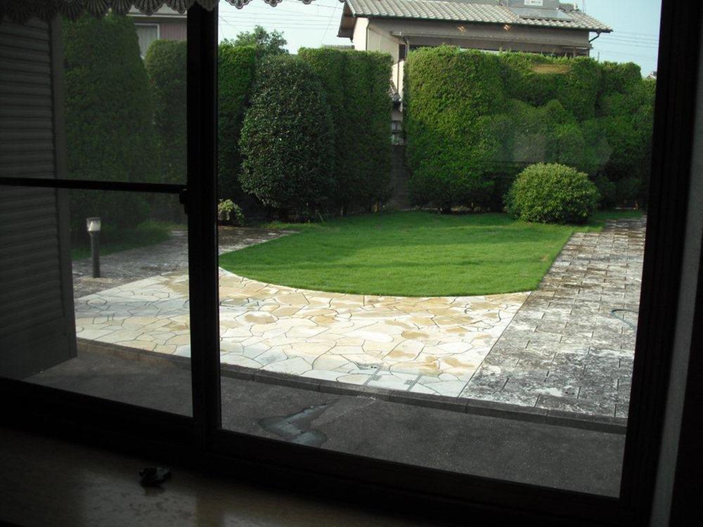 View photos from the dwelling unit. Residential home Kakogawa Kakogawachomizonokuchi Views of the garden from the room