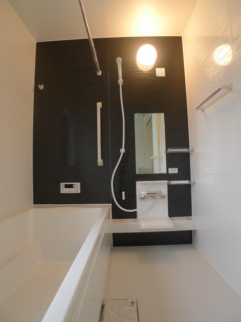 Same specifications photo (bathroom). Same specification bathroom