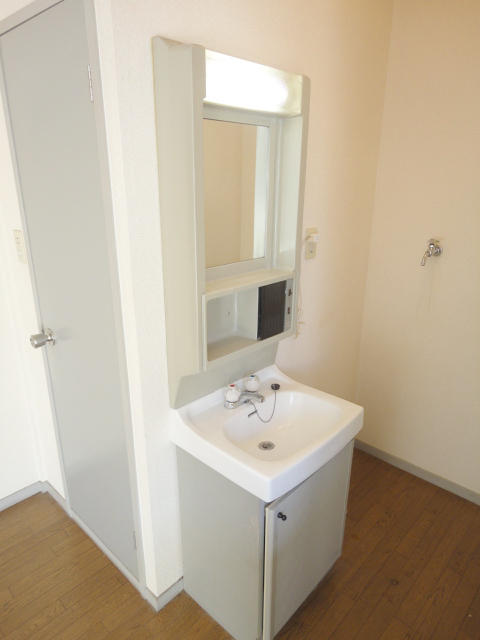 Washroom. Basin dressing room ^^