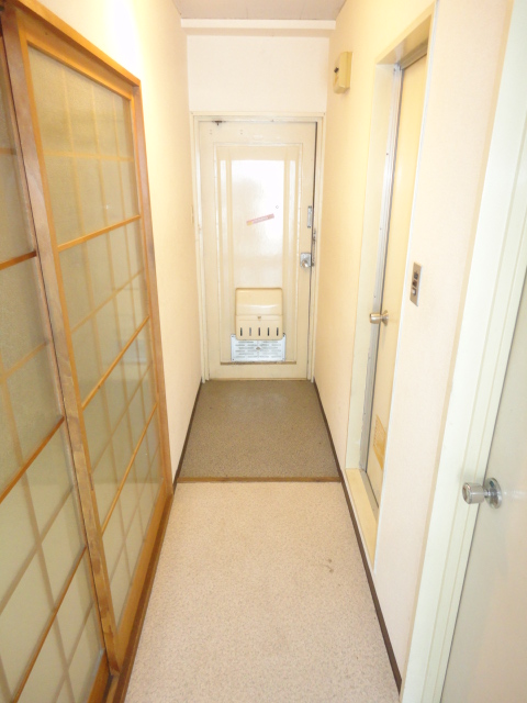 Entrance. Entrance hallway ^^