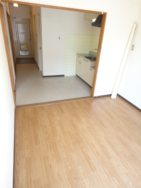 Other room space. Balcony - Western-style from 4.5 Pledge ^^