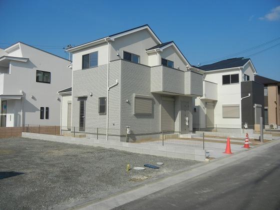 Local appearance photo. Local (11 May 2013) Shooting