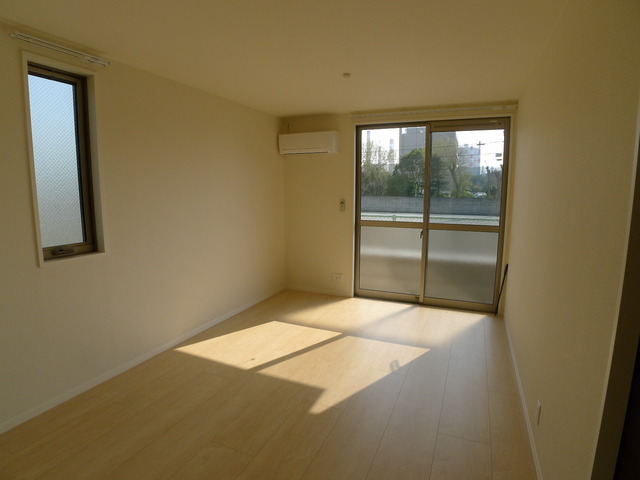 Living and room. Indoor day is good.