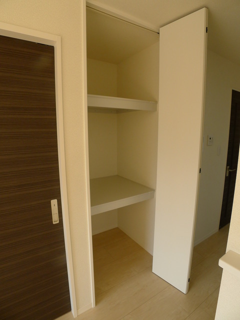 Receipt. Little storage rack