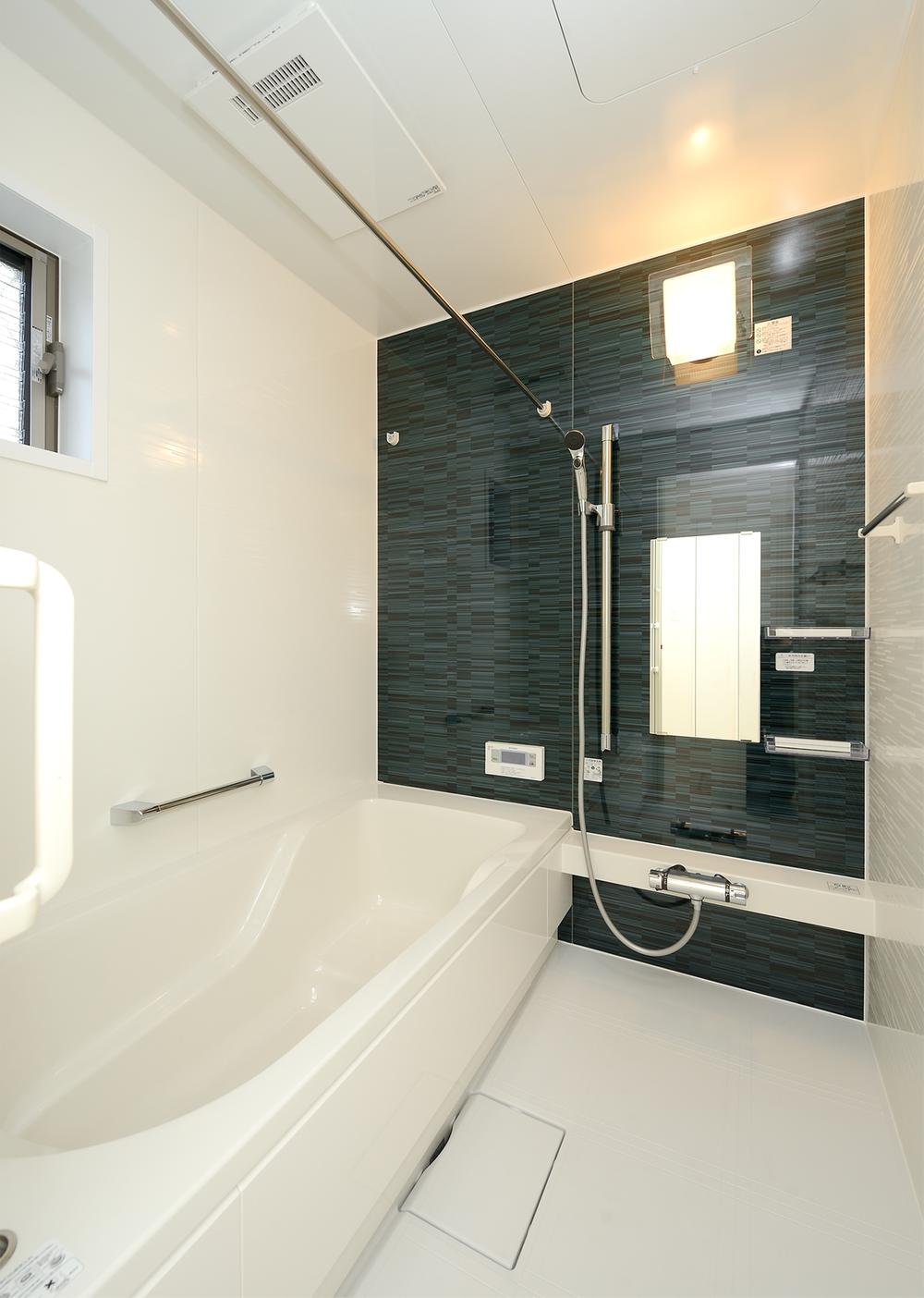 Bathroom. ◆ Bathroom heater dryer with bathroom (March 2013) Shooting