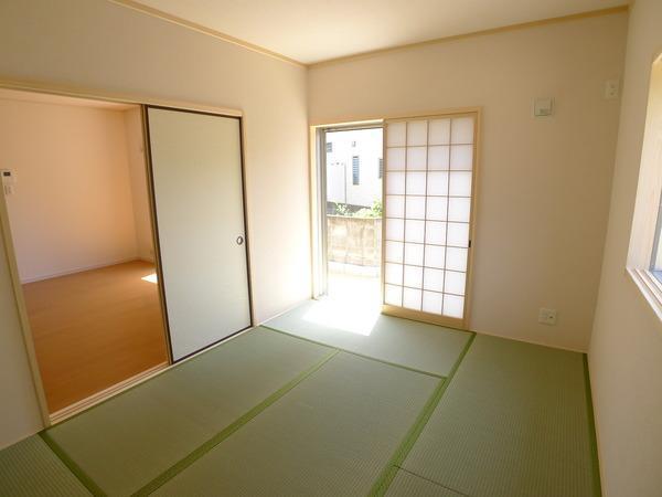 Non-living room. Japanese-style room is a healing space.