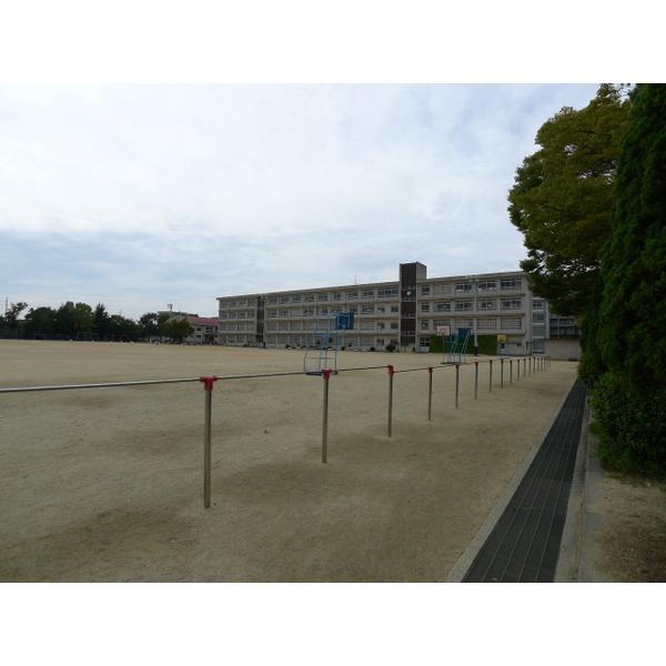 Primary school. Kakogawa City Hiraoka 1460m Hiraoka north elementary school to North Elementary School