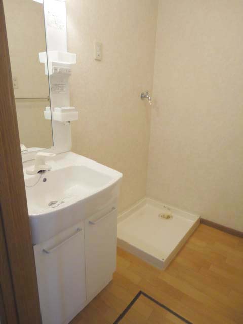 Washroom. Basin dressing room ^^