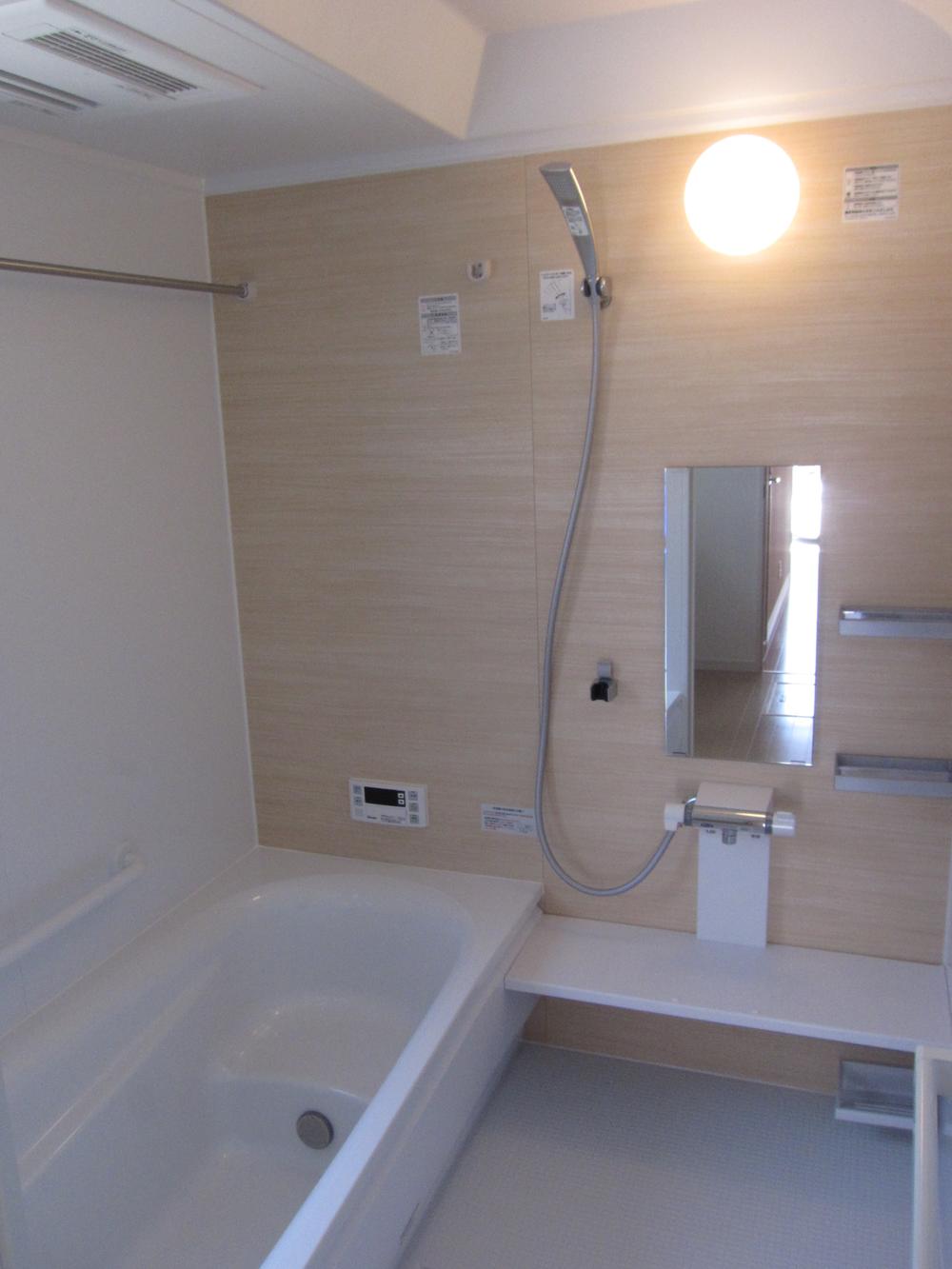 Bathroom.  ◆ With bathroom heating dryer (August 2013) Shooting