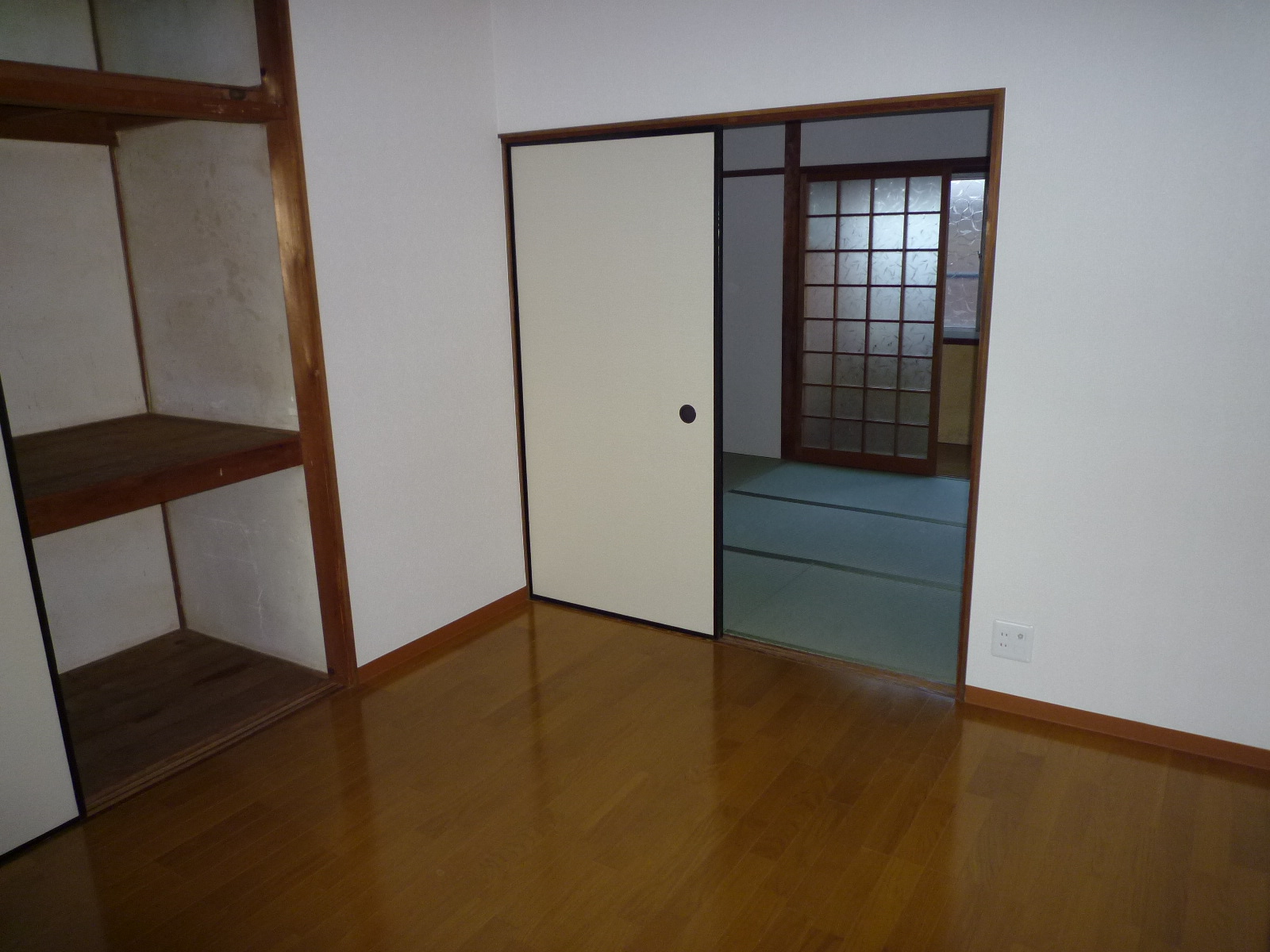 Other room space. DK storage