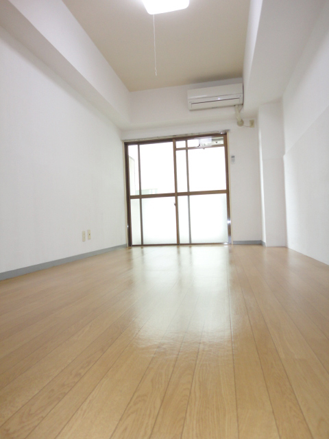 Living and room. Western-style 7 Pledge ^^