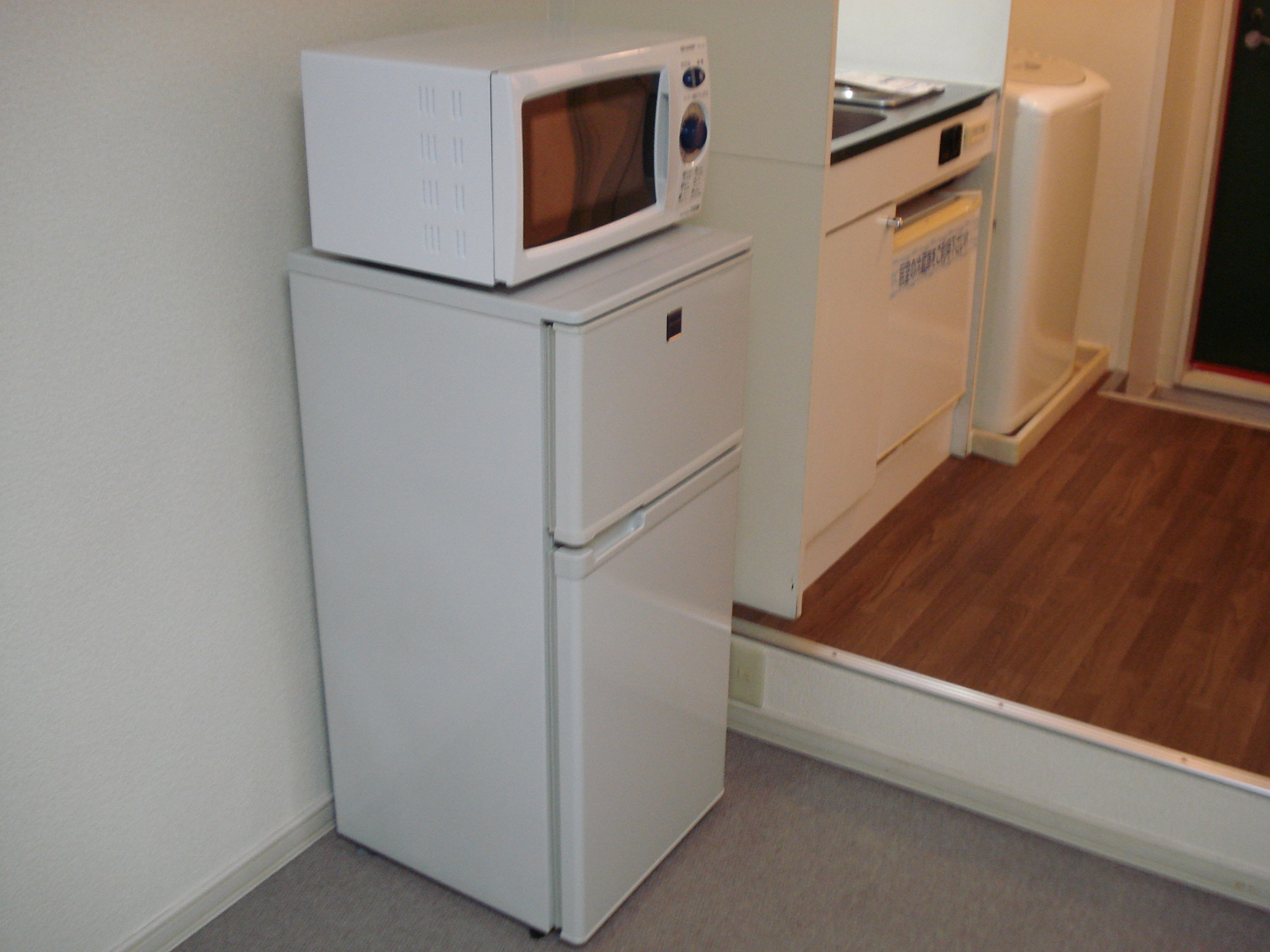 Other Equipment. refrigerator, microwave
