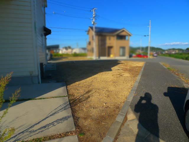 Local photos, including front road. Local (10 May 2013) Shooting It is in the local streets