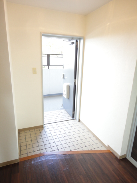 Entrance. Entrance ^^