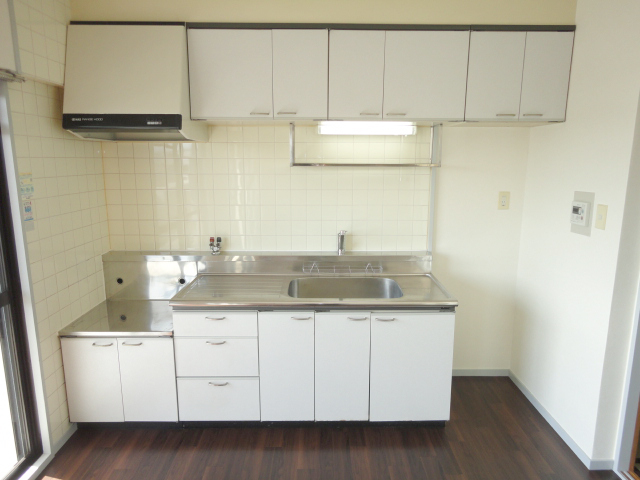 Kitchen. Gas stove installation Allowed ^^