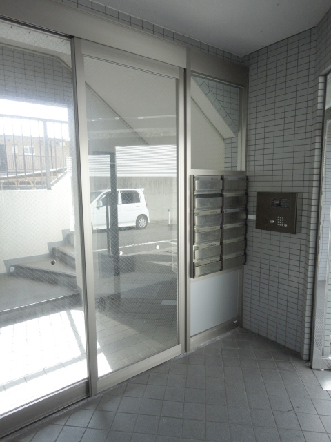 Entrance. Entrance is with auto-lock ^^