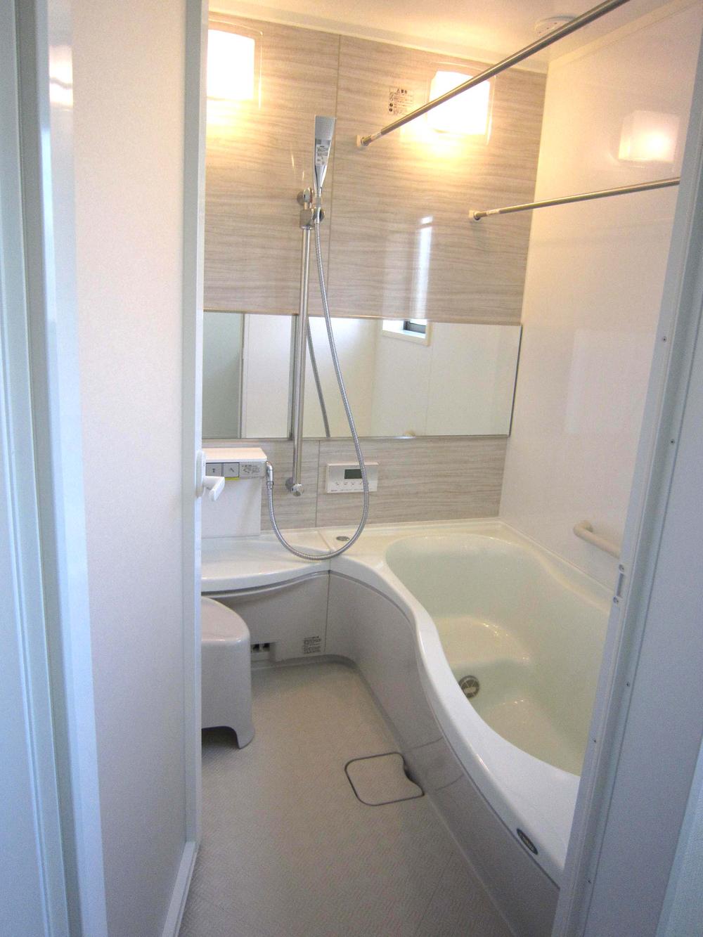 Bathroom. A relaxing time in the bathroom with a mist sauna & Kawakku & Sound Shower