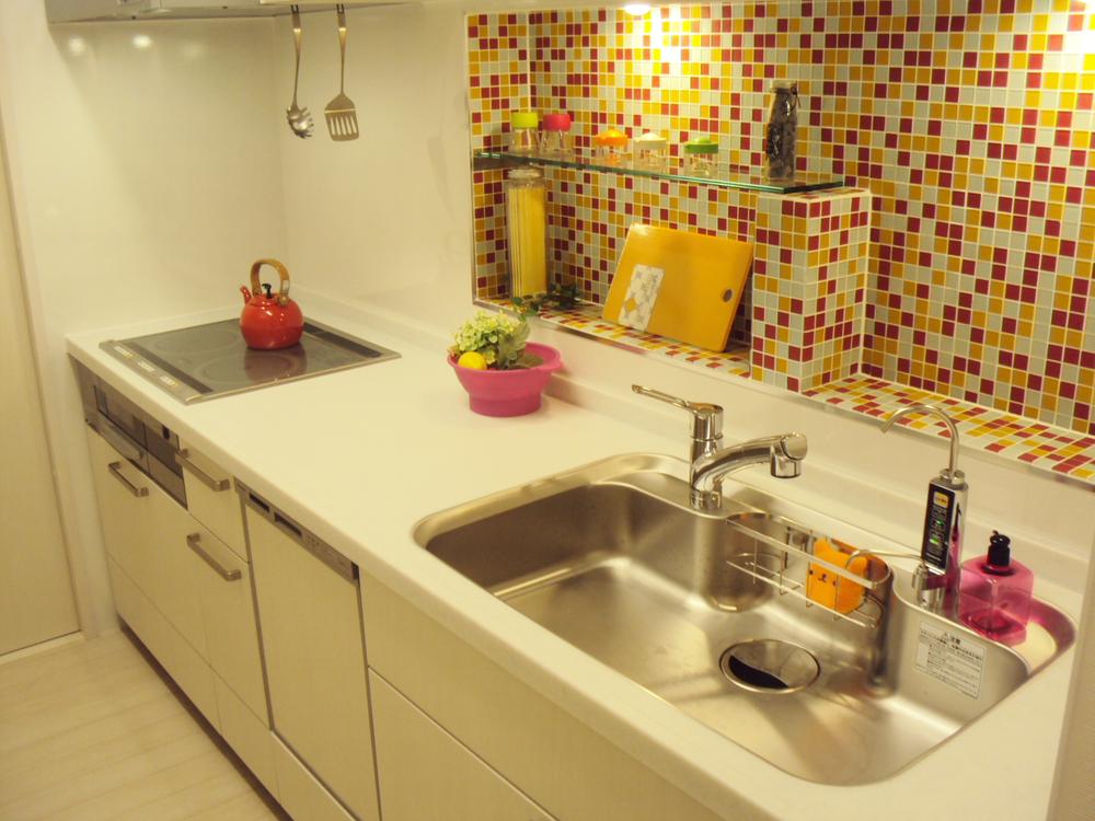 Model house photo. Model house (kitchen)