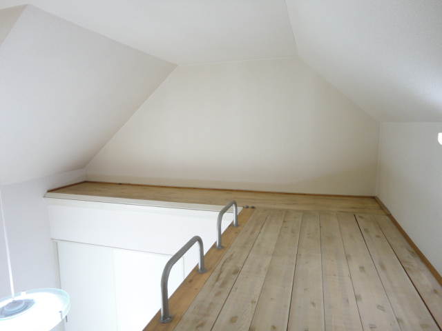 Other room space. Loft is!