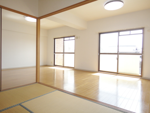 Living and room. LDK15 Pledge ^^ from the Japanese-style room