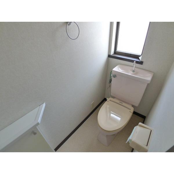 Toilet. 2F toilet