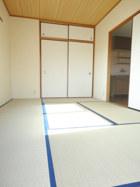 Other room space. Balcony - Japanese-style room 6 quires from ^^