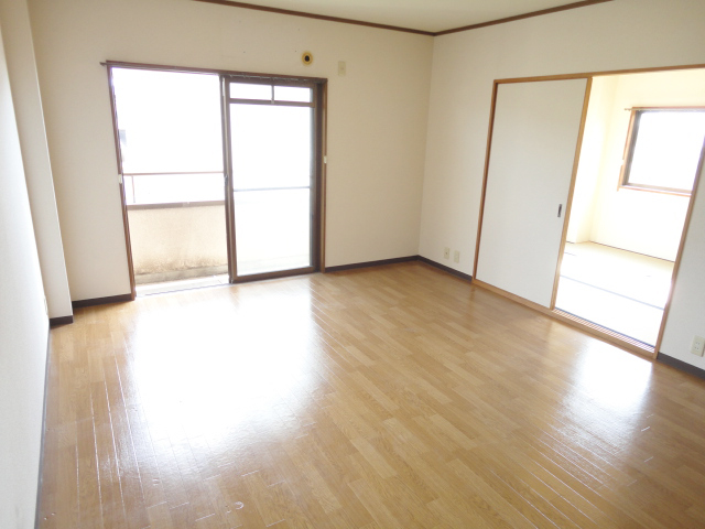 Living and room. Per diem good LDK10 Pledge ^^