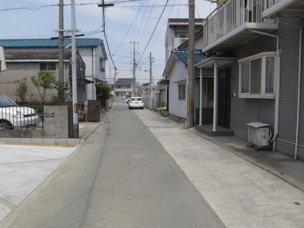 Local photos, including front road.  ◆ Local (April 2013) Shooting