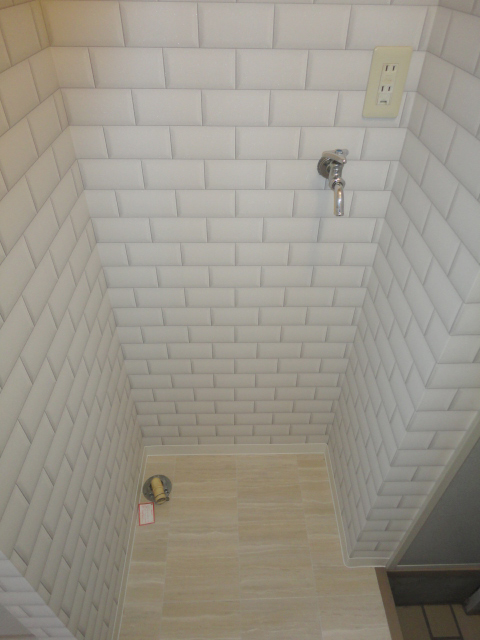 Other room space. Washing machine in the room ^^