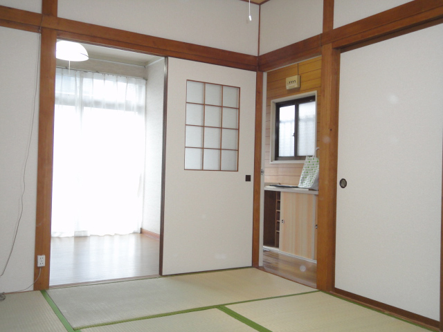 Living and room. The first floor of the room ^^