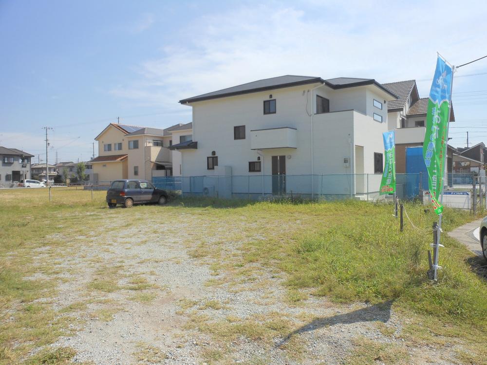 Local land photo. Local (March 2013) shooting southwest corner lot! About 80 square meters! Please contact us also with respect to the building. 