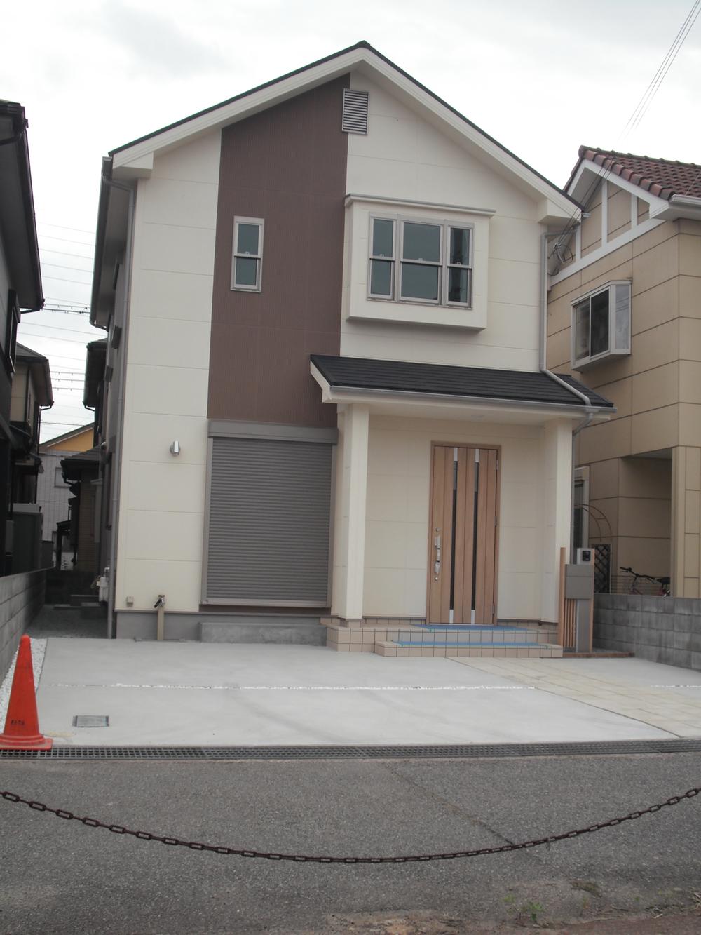 Local photos, including front road. Newly built single-family Kakogawa Befuchoshinobekita cho local