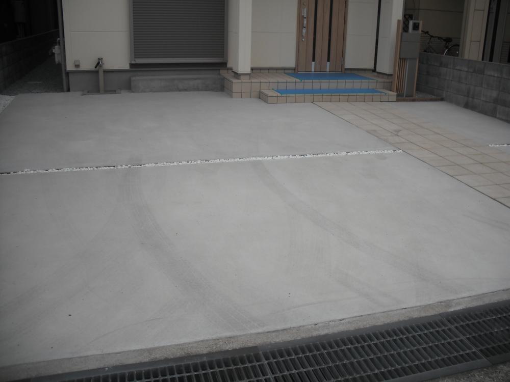 Parking lot. Newly built single-family Kakogawa Befuchoshinobekita cho local