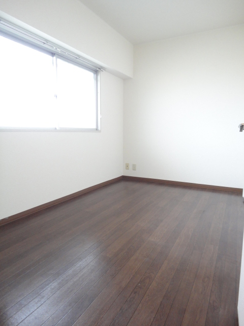 Other room space. Western-style 5.5 Pledge!