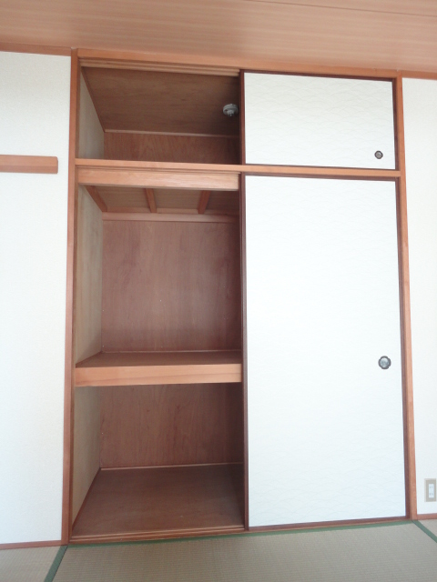 Receipt. Japanese-style closet!