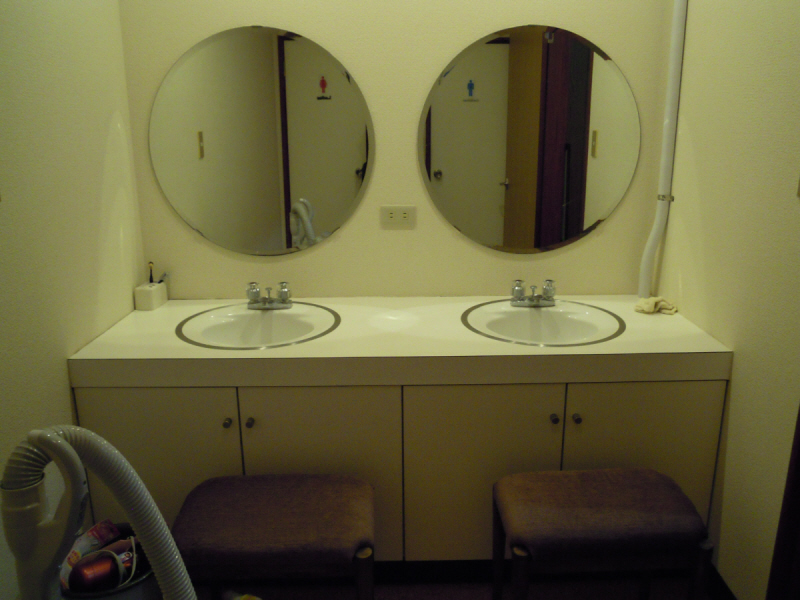 Washroom. Spacious basin