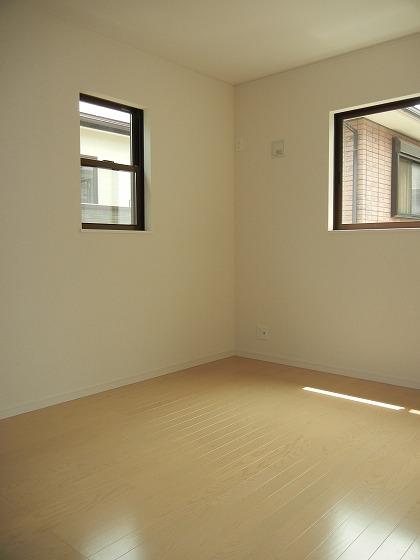 Same specifications photos (Other introspection)