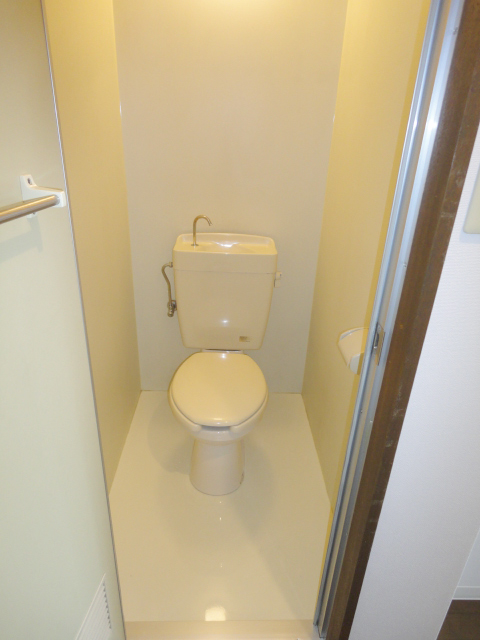 Toilet. Separate type ^^