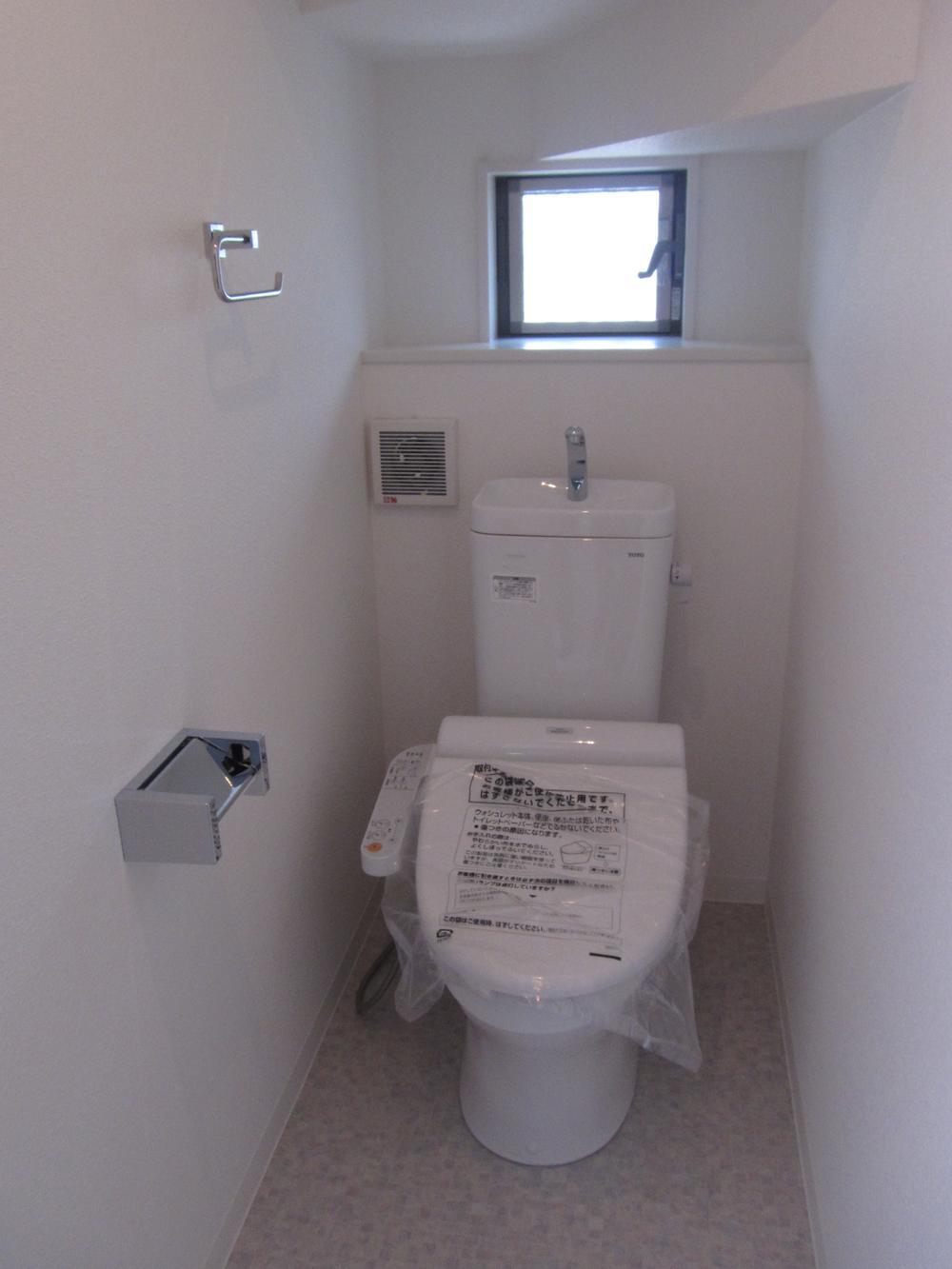 Toilet. ◆ Toilet (August 2013) Shooting