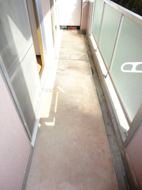 Balcony. Day good! Spacious balcony!