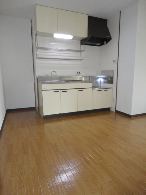 Living and room. 6 Pledge is DK!